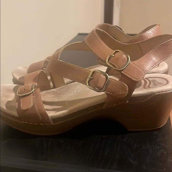Women's Dansko Sacha Tan Burnished Leather sandals - Picture 3 of 6